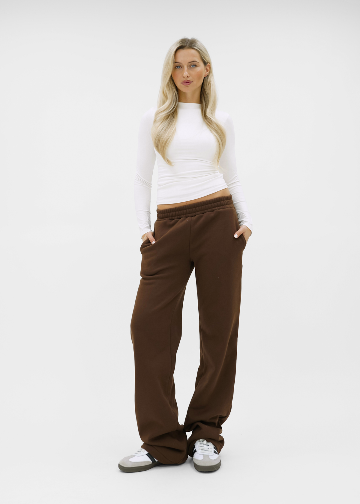 Low/mid waist jogger pants chocolate brown (tall)